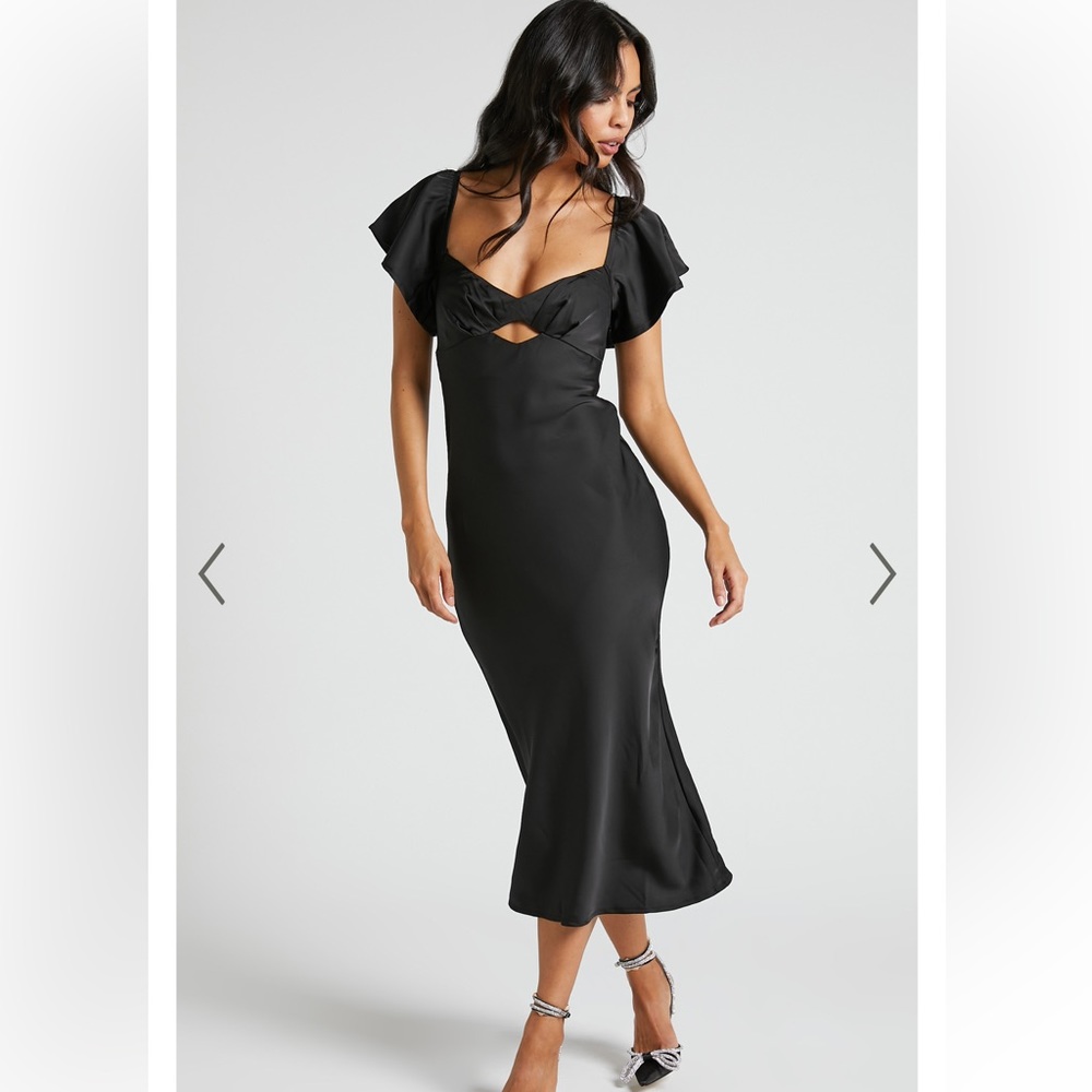 Black showpo midi dress unworn and still unworn still with tags!